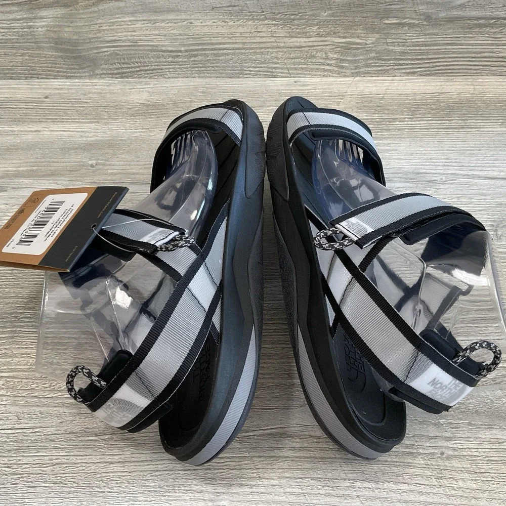 The North Face Mens Skeena Sport Black/Grey Outdoor Sports Sandals Size 13 NEW